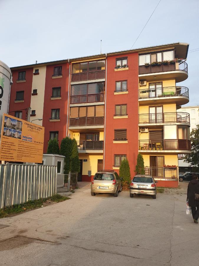 Apartamento Lux Apartman Čačak Exterior foto